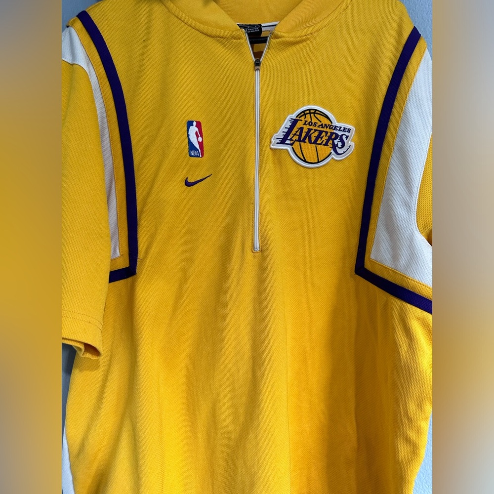 Lakers vintage warm up jersey in a size L brand new